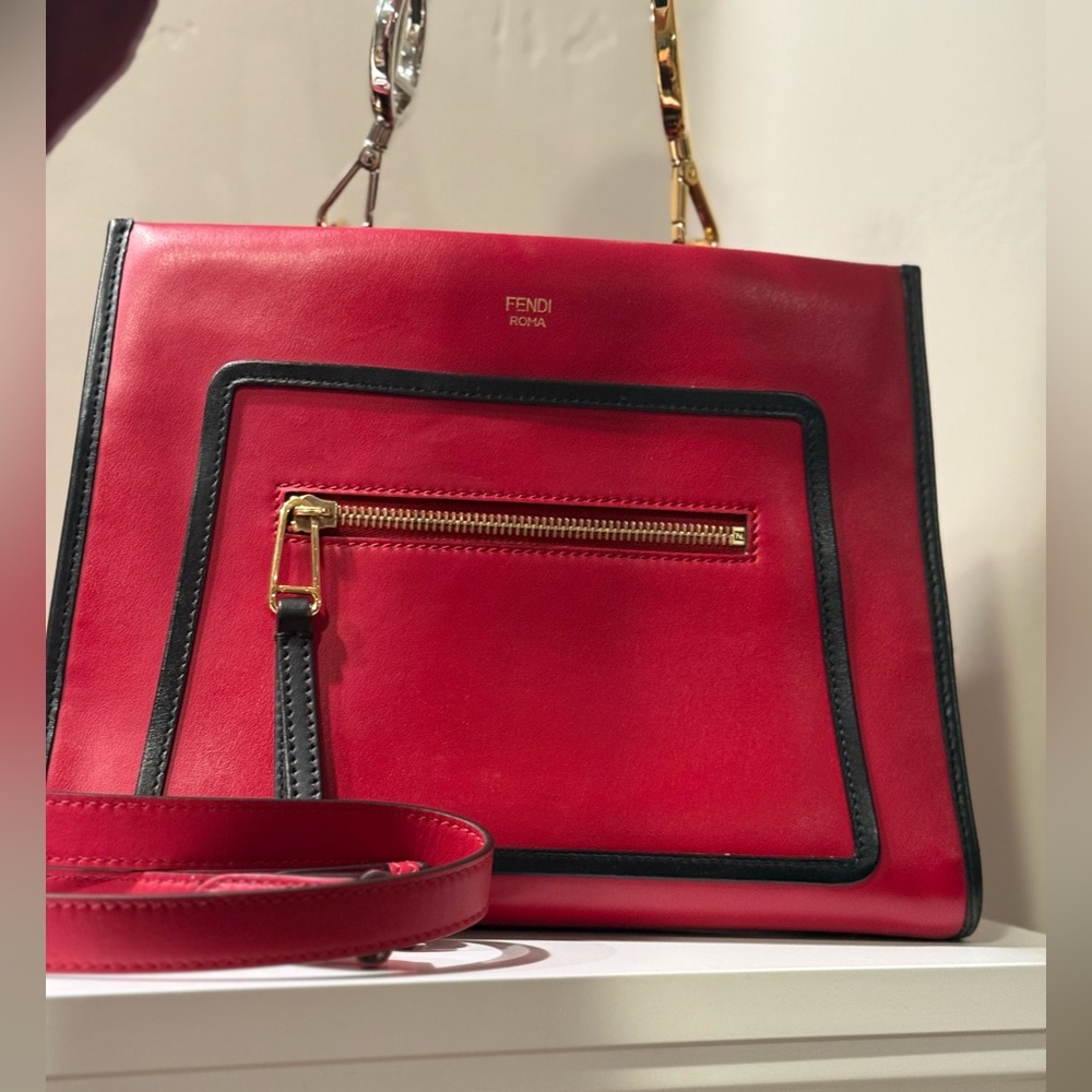Fendi Women's Runway Red & Black Tote or Shoulder Bag EUC RARE - Picture 2 of 12